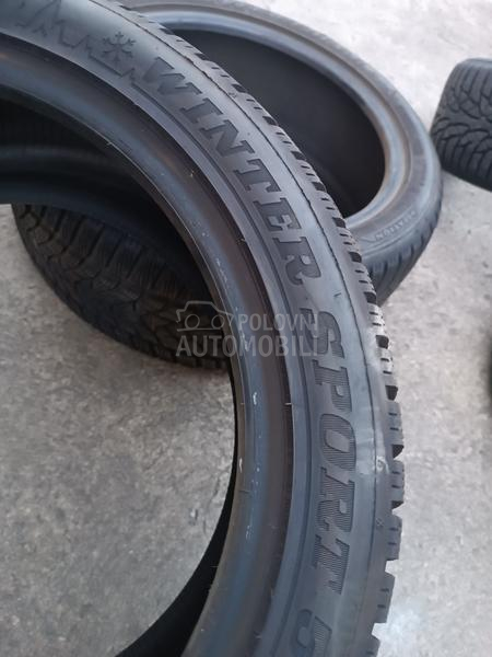 Dunlop 235/45 R18 Zimska