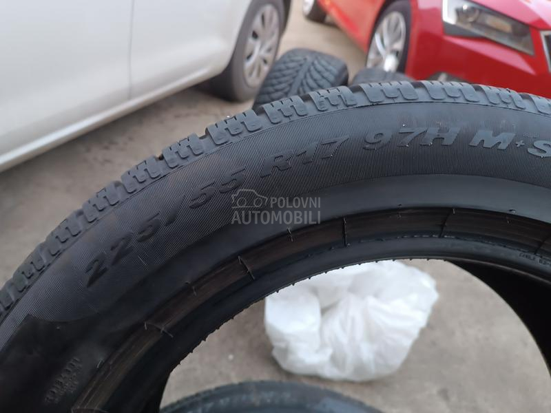 Pirelli 225/55 R17 Zimska