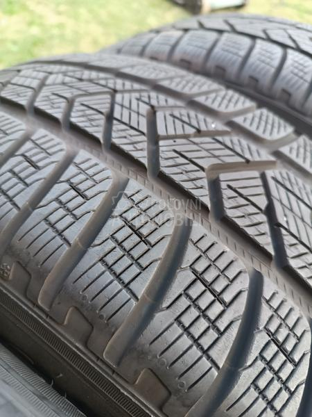 Pirelli 235/60 R18 Zimska