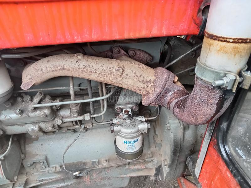 IMT 560, 558 izduvna grana