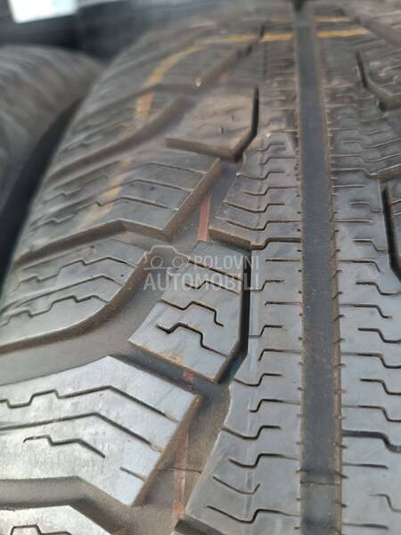 Uniroyal 215/65 R16 Zimska