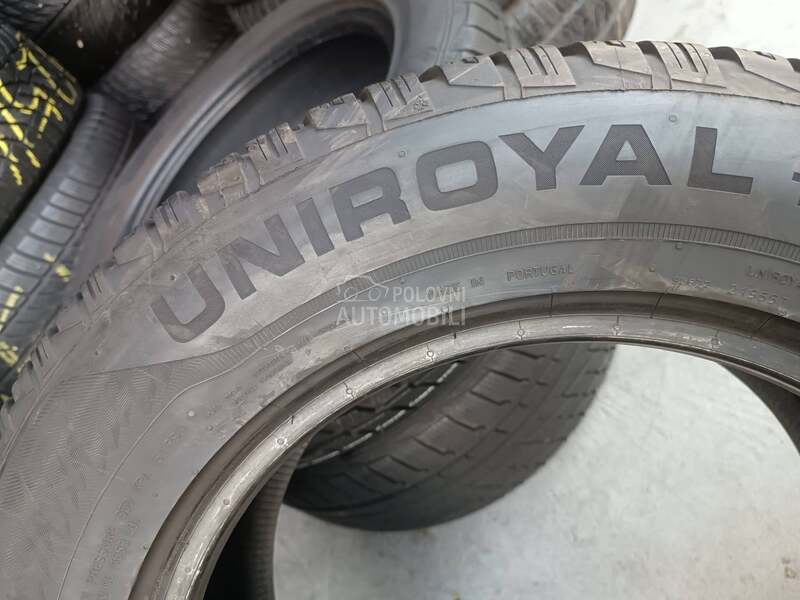 Uniroyal 215/65 R16 Zimska