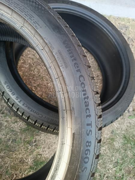 Continental 225/40 R19 Zimska