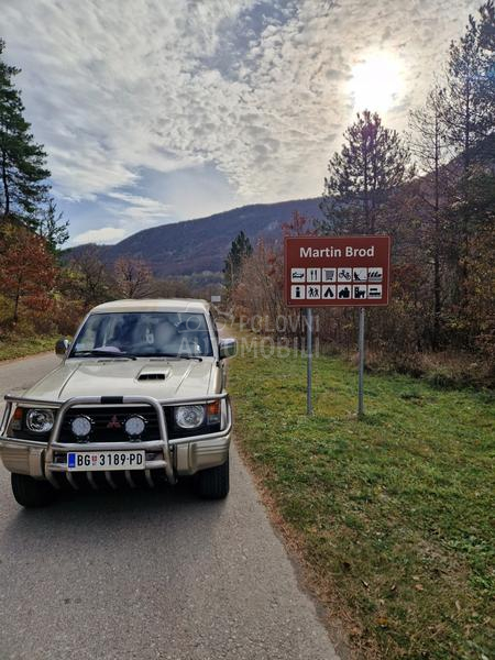 Mitsubishi Pajero 