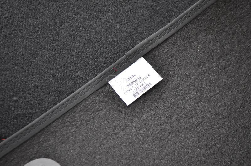 Originalne tepih patosnice