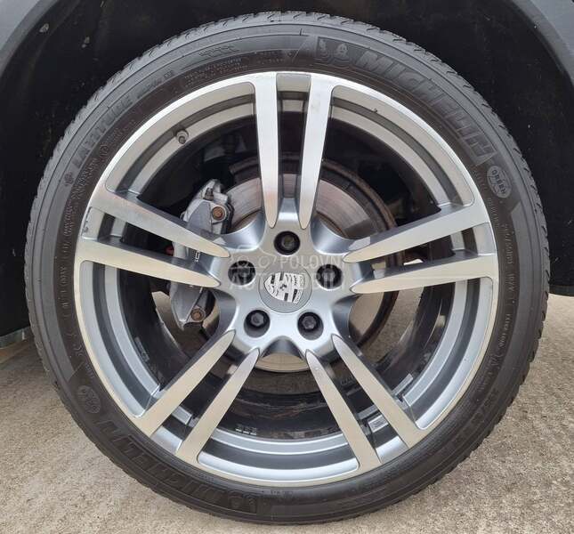 Porsche Cayenne 3.0 d