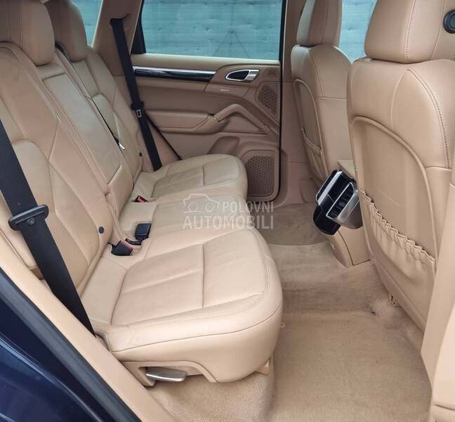 Porsche Cayenne 3.0 d