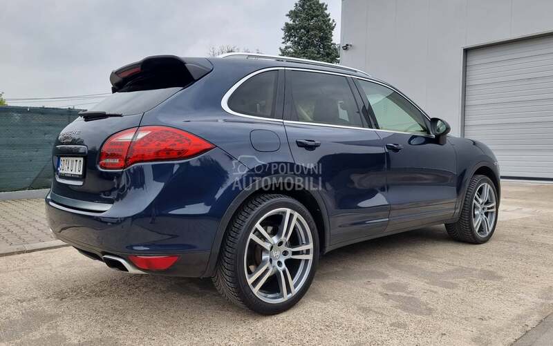 Porsche Cayenne 3.0 d