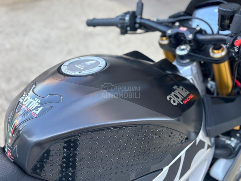 Aprilia tuono v4 factory 1100
