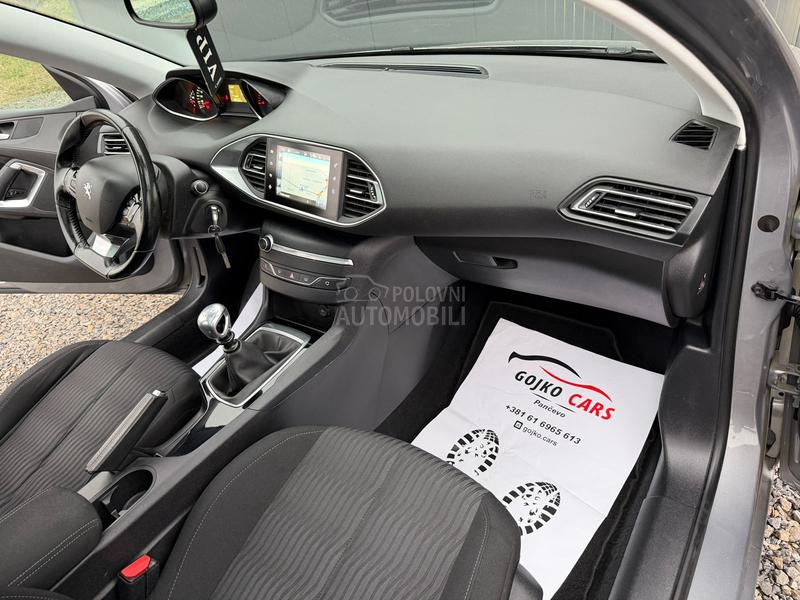 Peugeot 308 1.6e-HDI PANO/LED