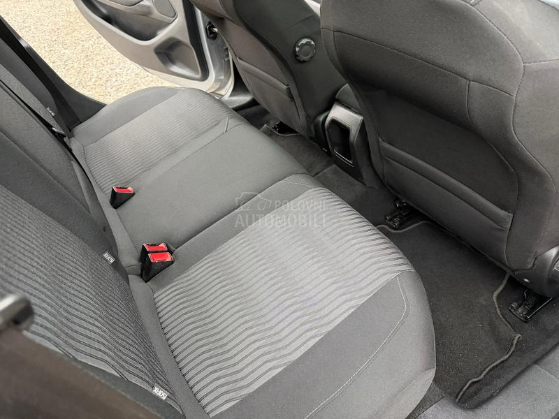 Peugeot 308 1.6e-HDI PANO/LED