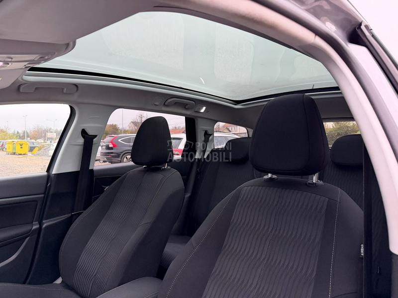 Peugeot 308 1.6e-HDI PANO/LED