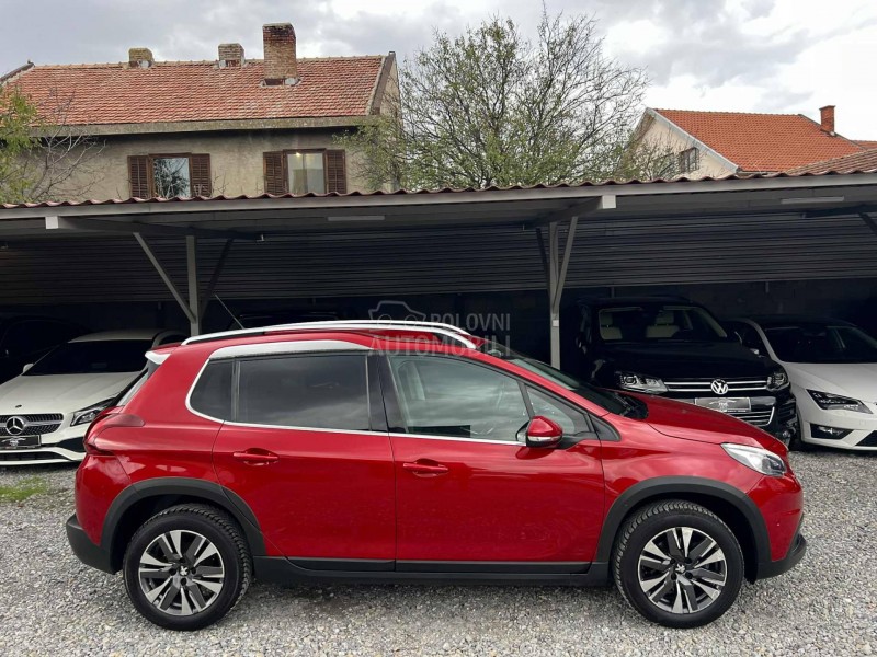 Peugeot 2008 1.2i/Allure/Kam/Led