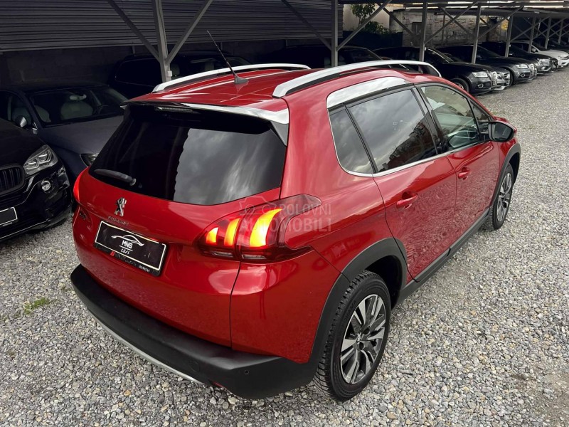 Peugeot 2008 1.2i/Allure/Kam/Led