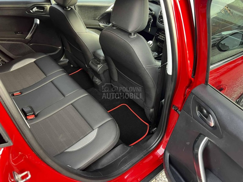 Peugeot 2008 1.2i/Allure/Kam/Led