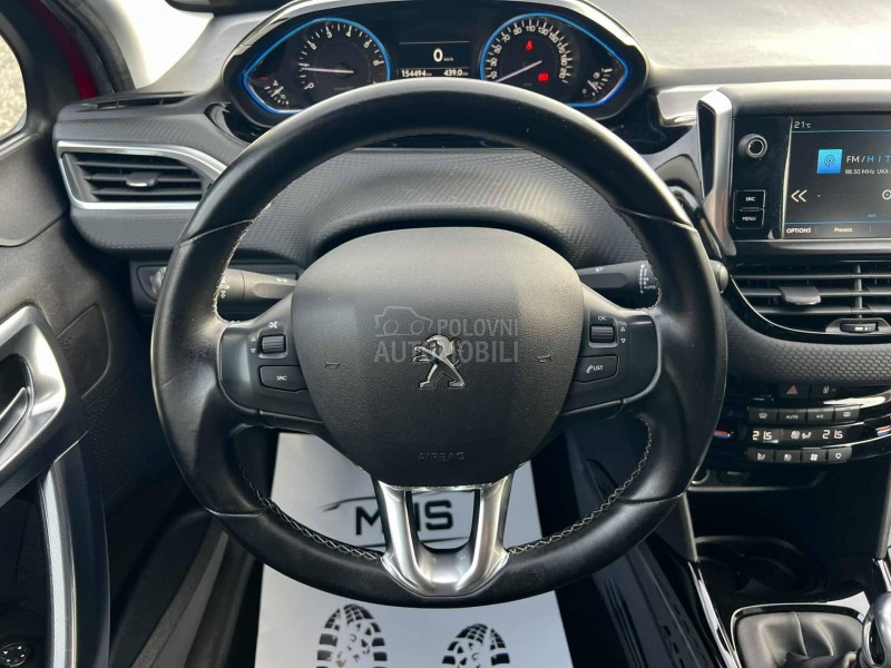 Peugeot 2008 1.2i/Allure/Kam/Led