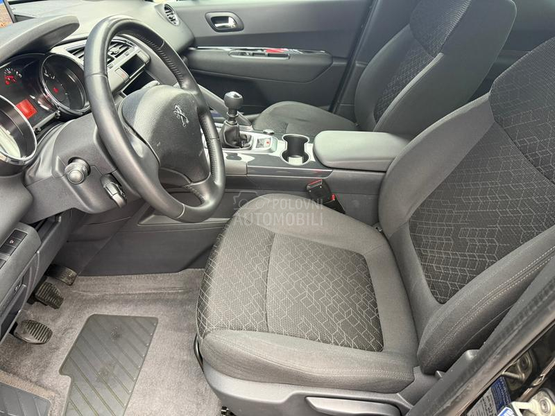 Peugeot 3008 1.6 HDI NAV
