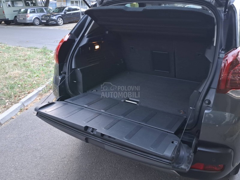 Peugeot 3008 1.6e HDI ALLURE