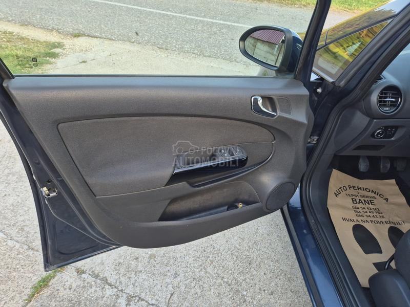 Opel Corsa D 1.2i   T.N.G