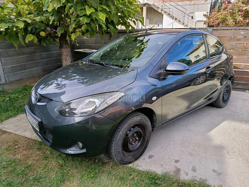 Mazda 2 