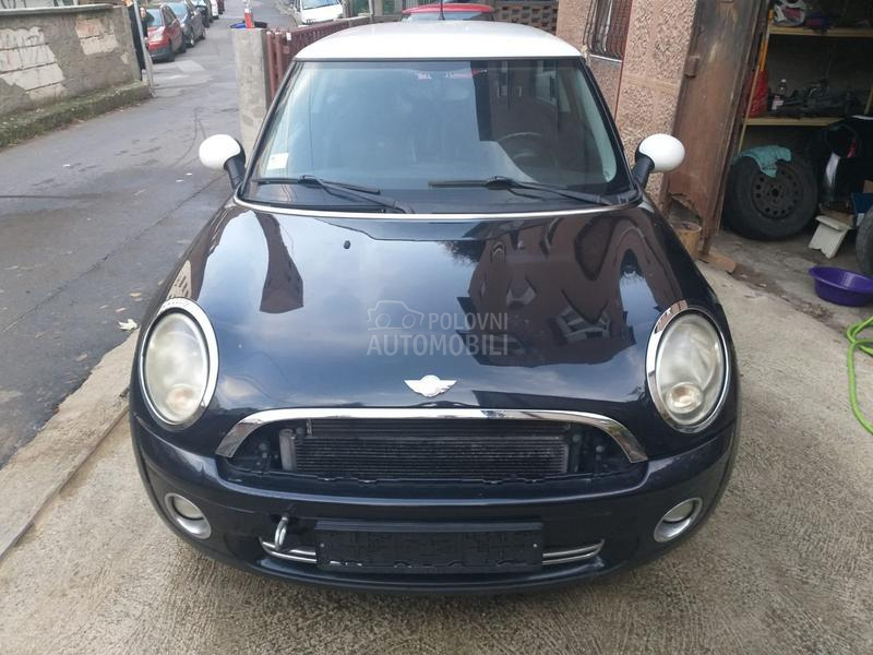 MINI Cooper 1.6b 2007. god. -  kompletan auto u delovima