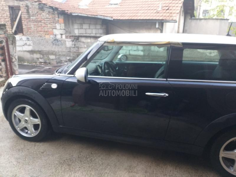 MINI Cooper 1.6b 2007. god. -  kompletan auto u delovima