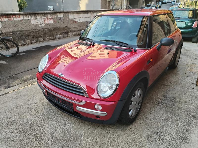 MINI Cooper 1.6b 2007. god. -  kompletan auto u delovima