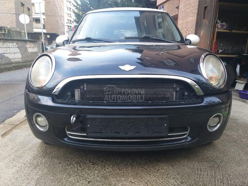 MINI Cooper 1.6b 2007. god. -  kompletan auto u delovima