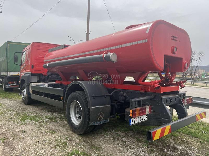 Mercedes Benz ATEGO 823