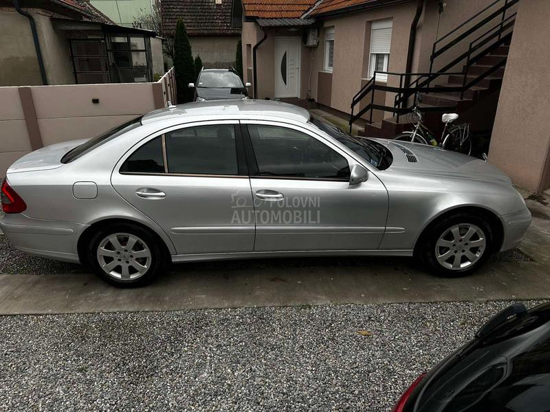 Mercedes Benz E 220 E200 CDI