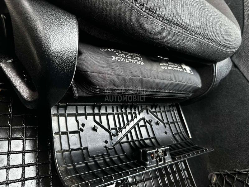 Mercedes Benz E 220 E200 CDI