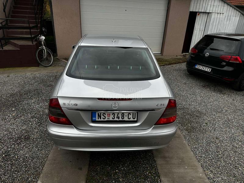 Mercedes Benz E 220 E200 CDI