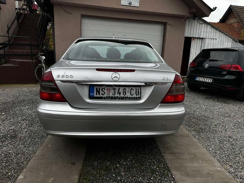 Mercedes Benz E 220 E200 CDI