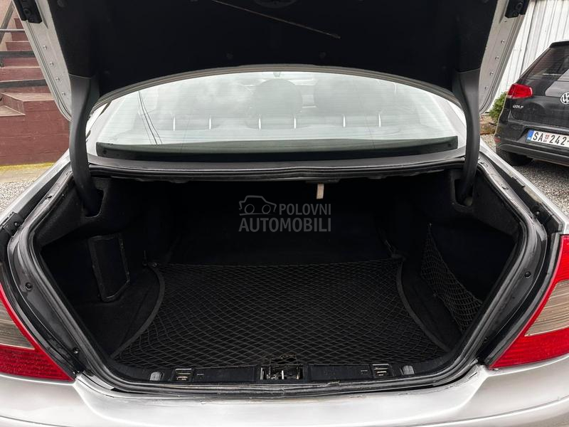 Mercedes Benz E 220 E200 CDI