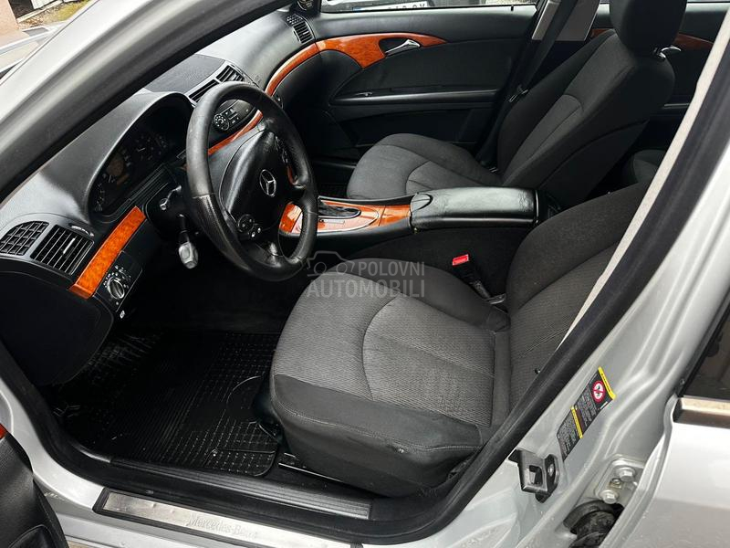 Mercedes Benz E 220 E200 CDI
