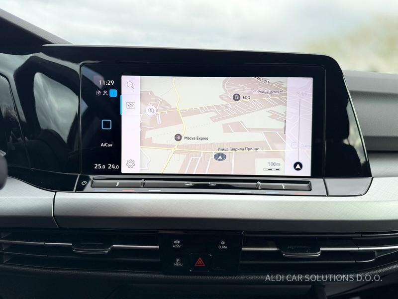 Volkswagen Golf 8 1.5 Etsi Business