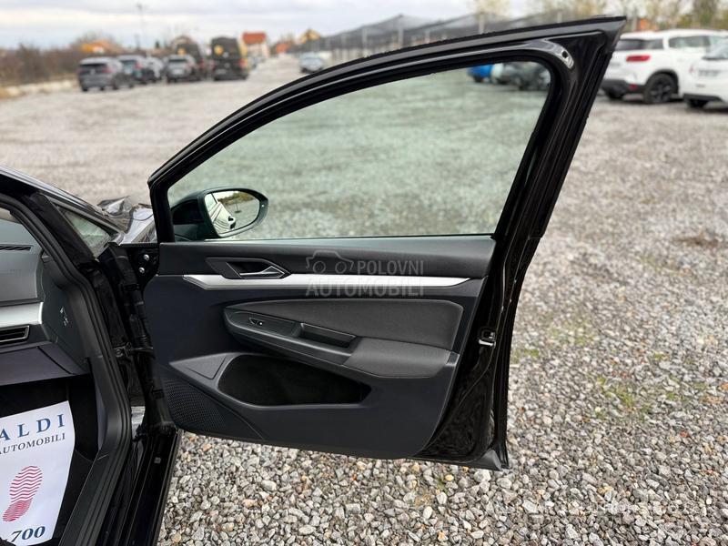 Volkswagen Golf 8 1.5 Etsi Business