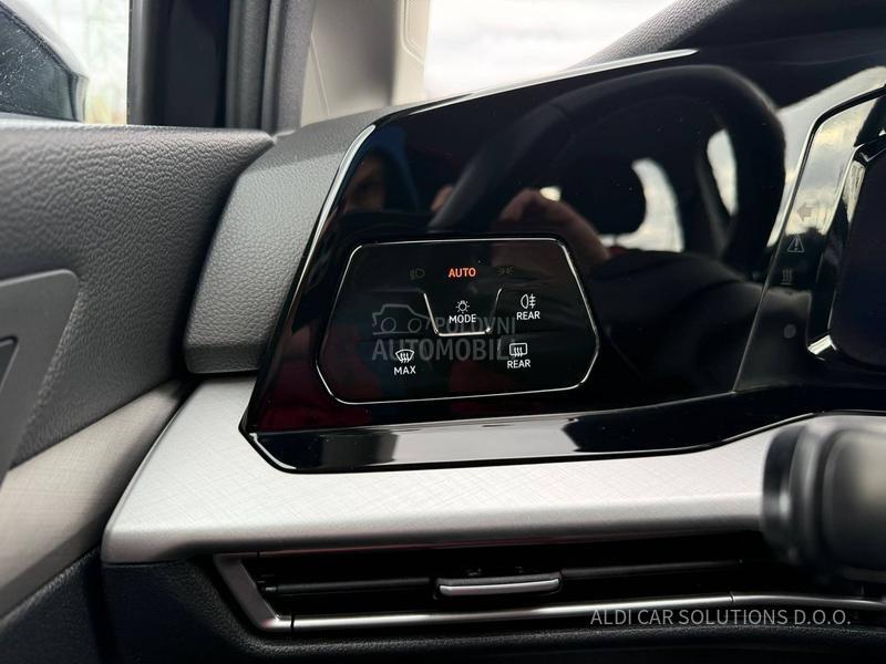 Volkswagen Golf 8 1.5 Etsi Business