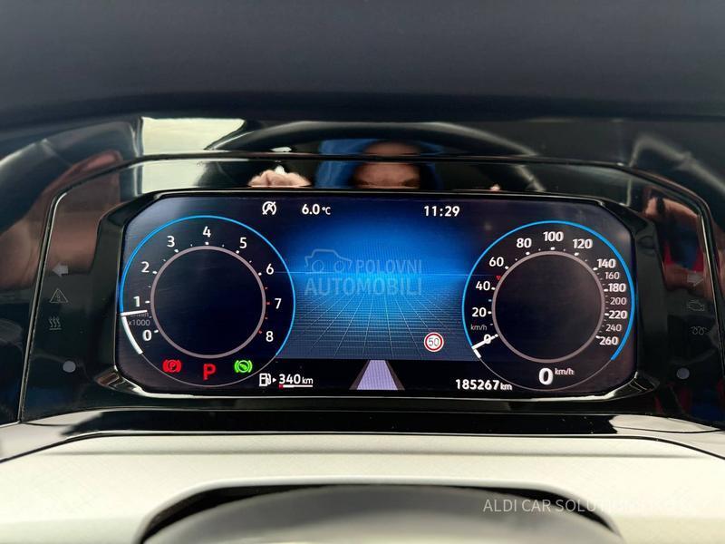 Volkswagen Golf 8 1.5 Etsi Business