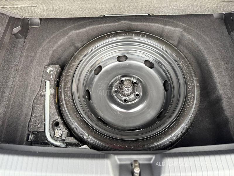 Volkswagen Golf 8 1.5 Etsi Business