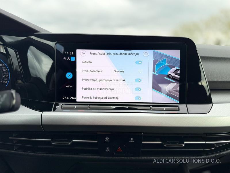 Volkswagen Golf 8 1.5 Etsi Business