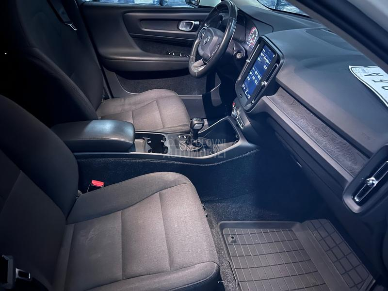 Volvo XC40 Momentum PRO Winter