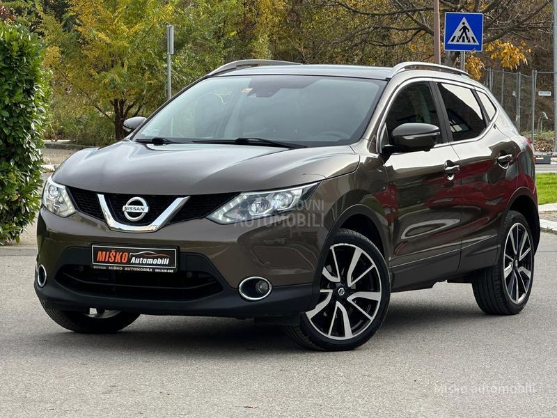 Nissan Qashqai 1.6 DCI 4x4 Kam Pano