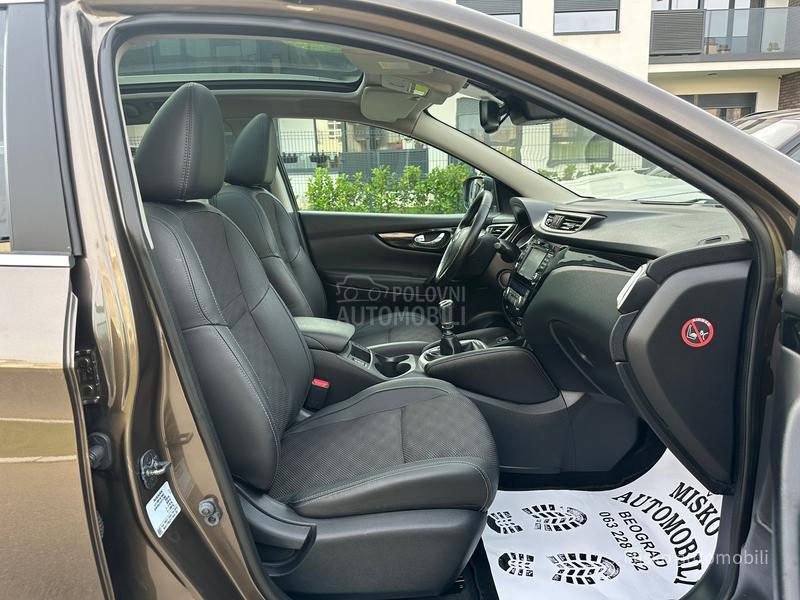Nissan Qashqai 1.6 DCI 4x4 Kam Pano