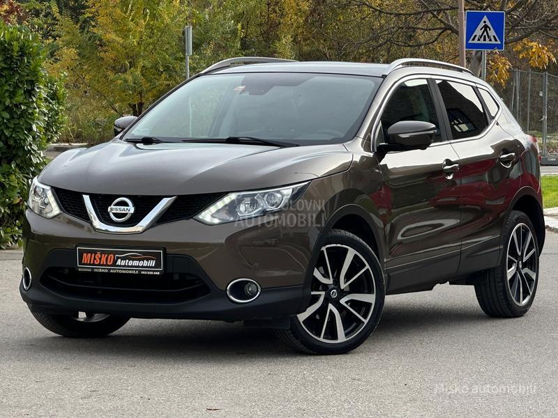 Nissan Qashqai 1.6 DCI 4x4 Kam Pano