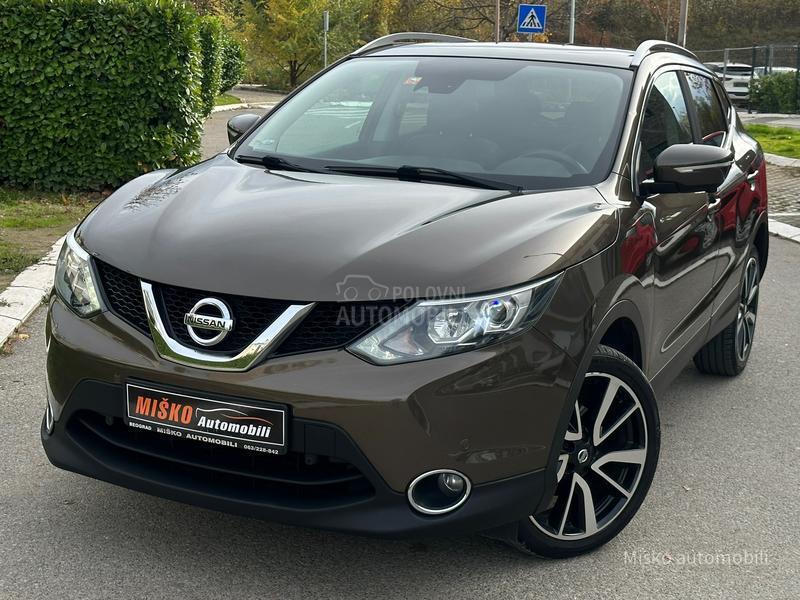 Nissan Qashqai 1.6 DCI 4x4 Kam Pano
