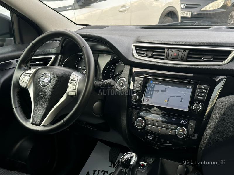 Nissan Qashqai 1.6 DCI 4x4 Kam Pano