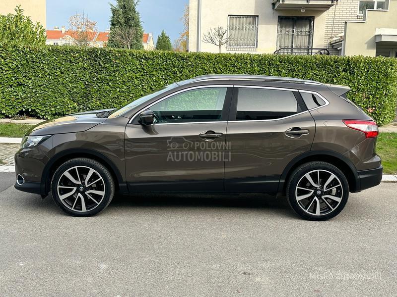 Nissan Qashqai 1.6 DCI 4x4 Kam Pano