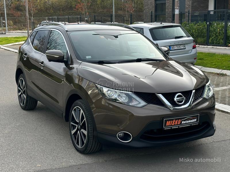 Nissan Qashqai 1.6 DCI 4x4 Kam Pano