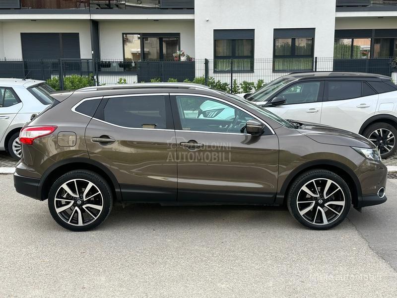 Nissan Qashqai 1.6 DCI 4x4 Kam Pano